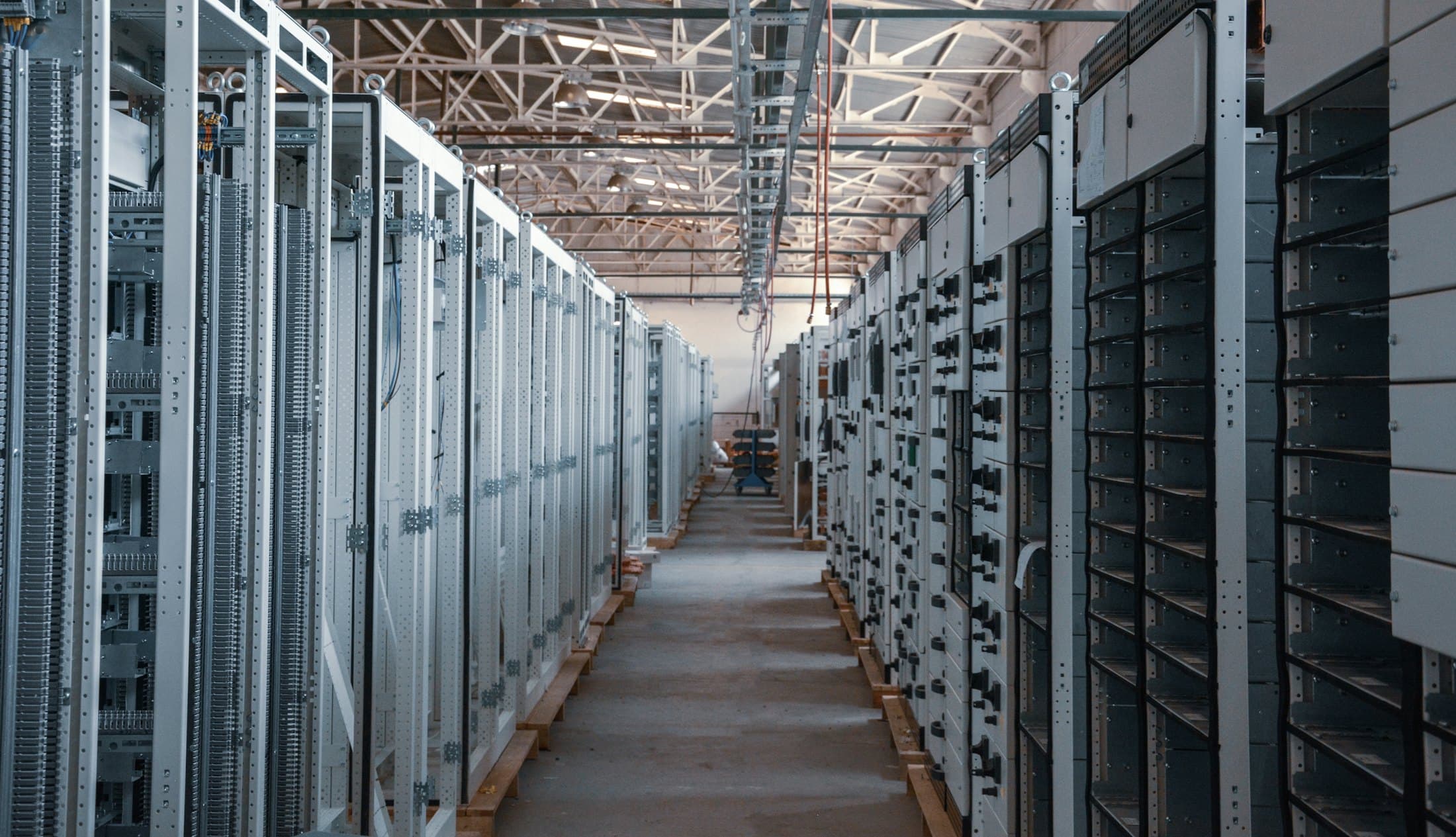 Data hall with rows of live server racks